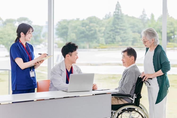 介護施設で働く看護師